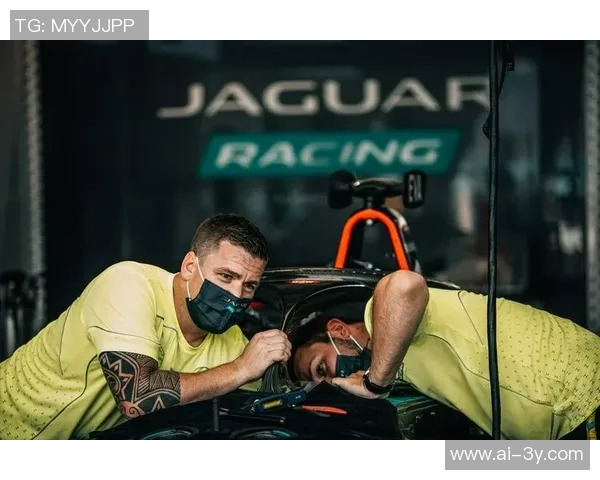 头号男友粉WNBA球星里斯赴欧洲亲临柏林赛场感受篮球魅力